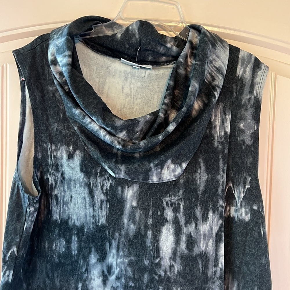 Bryan Walker Top - image 2